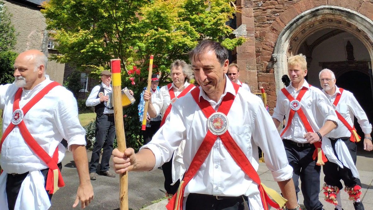 Listen out for the sound of bells and the clacking of sticks as Totnes hosts the fabulous annual Day of Morris Dancing on Saturday 16 September. Eight guest sides will join Dartington Morris for this special day dartingtonmorris.uk/article/202309… #morrisdancing #morrisdancinguk #totnes