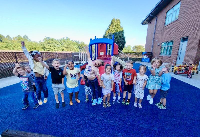 CarlenaSheeran's tweet photo. Our #LittleRockets at Rineyville Elementary have waited patiently as their #HCSPreschool playground got a new surface. 🛝 It is finally ready & our little scholars are so happy to play on it. 🤟🏽 #HCSBetterTogether #HCSPreschool #GrossMotorPlay #ThankYouAW #PlayIsLearning https://t.co/R9oc9SW2ZD