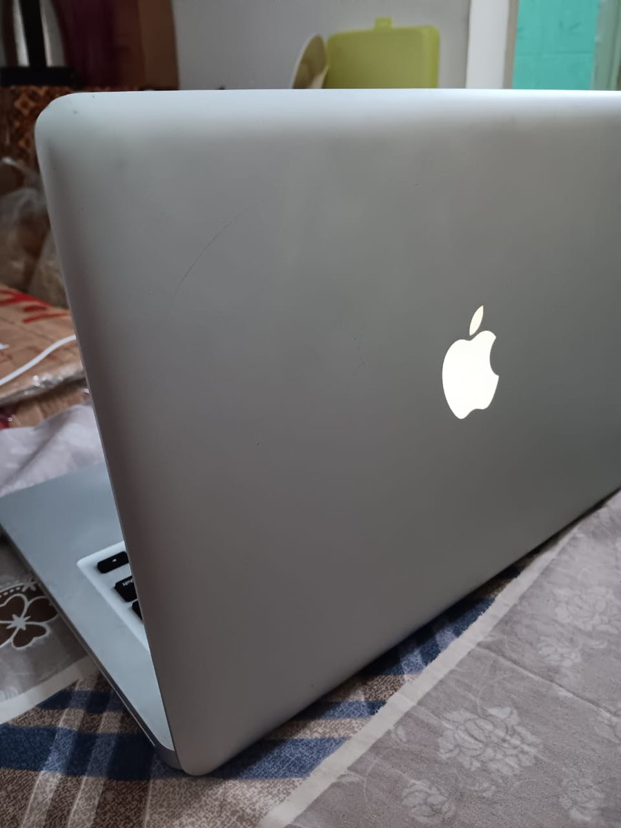ihiyy__'s tweet image. WTS Macbook Pro 13"

MacOS Catalina
Mid 2012, 13,3" inch layar
intel core i5
2,5 GHz
memory 4gb 
storage 500 gb
WiFi, Kamera, unit normal aman jaya no kendala. siap cek sepuasnya. jkt and bandung only

085834150314

#macbook #macbooksecond #laptopsecond #macbookjakarta