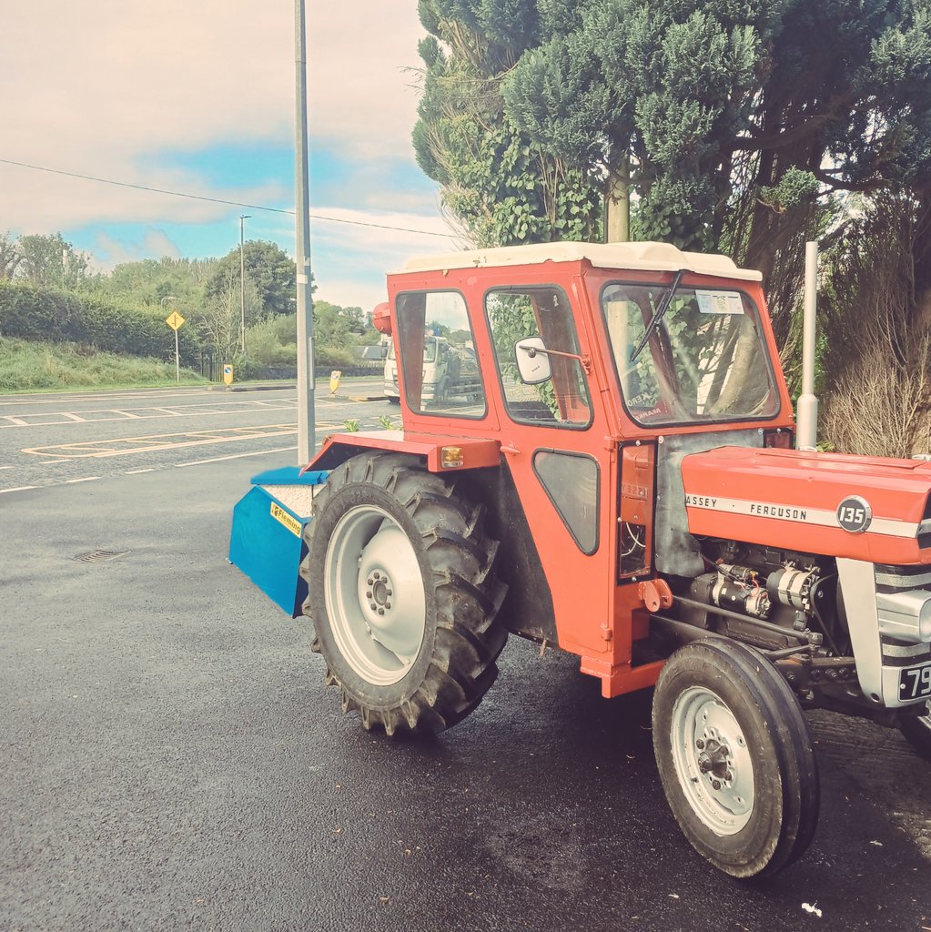 Taking the reconditioned 60's Family Massey Fergusson for its first #roadTrip to the local shop in Ballyvary