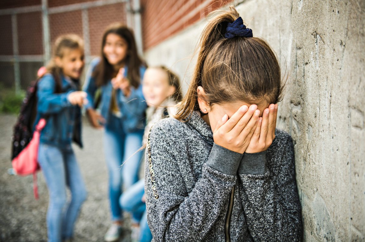 HelpMeToParent's tweet photo. Bullying in primary school is a painful and sensitive issue that affects thousands of children and families. Here is an article that may help you and your child if you are facing this issue in school. #parenting #children #bullying  https://t.co/jUqu6lYClO https://t.co/CThK6EpVKi