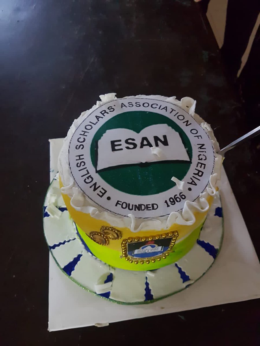 esan2022's tweet photo. Cutting of the conference cake. Beautiful sight. https://t.co/eDw5cG3Krp