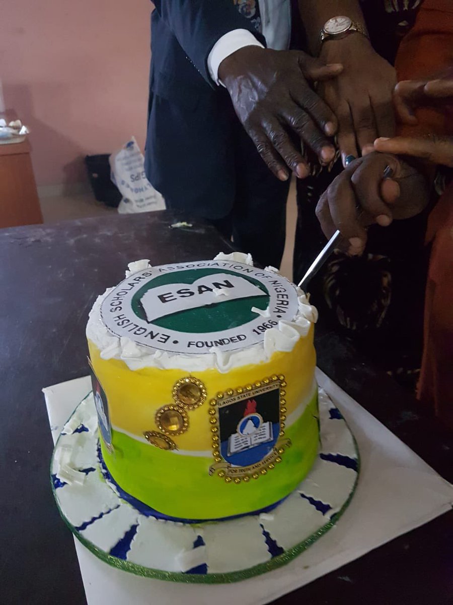 esan2022's tweet photo. Cutting of the conference cake. Beautiful sight. https://t.co/eDw5cG3Krp