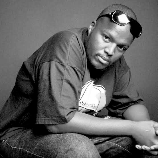 SouthaVibez's tweet photo. Remembering Jabba, Happy Heavenly Birthday to the Motswako King 🎉

#RIPHHP https://t.co/TnVsD6OXAd