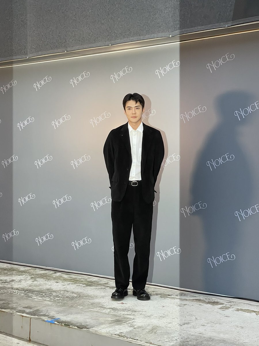 OhSehunGlobal's tweet photo. What do you think of Sehun’s outfit today? 😍 

세훈 노이스
SEHUN AT NOICE POP-UP
#SEHUNxNOICE
 https://t.co/FuM5eFmwIz