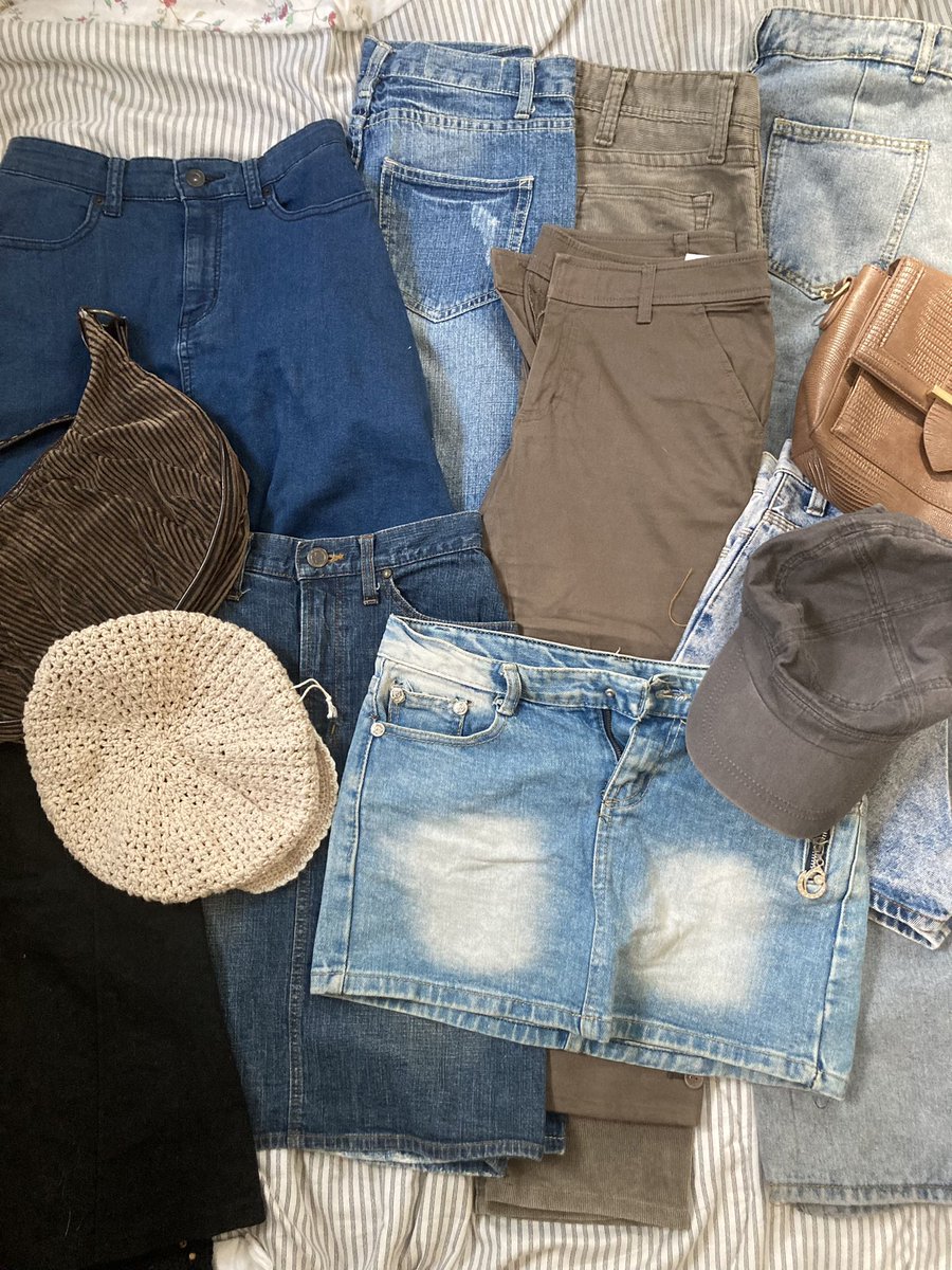 nuchnarthxyuke1's tweet image. 🧺ส่งต่อเสื้อผ้ามือ2 🧺
 แฟรี่ กางเกง สายเดี่ยว กระโปรงกระเป๋าหมวก มีมากกว่าในรูป หลักสิบทุกตัว

📮ค่าส่ง 40(ปัก+รีลด5฿)

#ส่งต่อเสื้อผ้ามือ2 #ส่งต่อเสื้อผ้ามือสอง #ส่งต่อเสื้อผ้ามือสองราคาถูก #ส่งต่อกระโปรง #ส่งต่อเสื้อผ้ามือสองสภาพดี #ส่งต่อกางเกง #โล้ะตู้