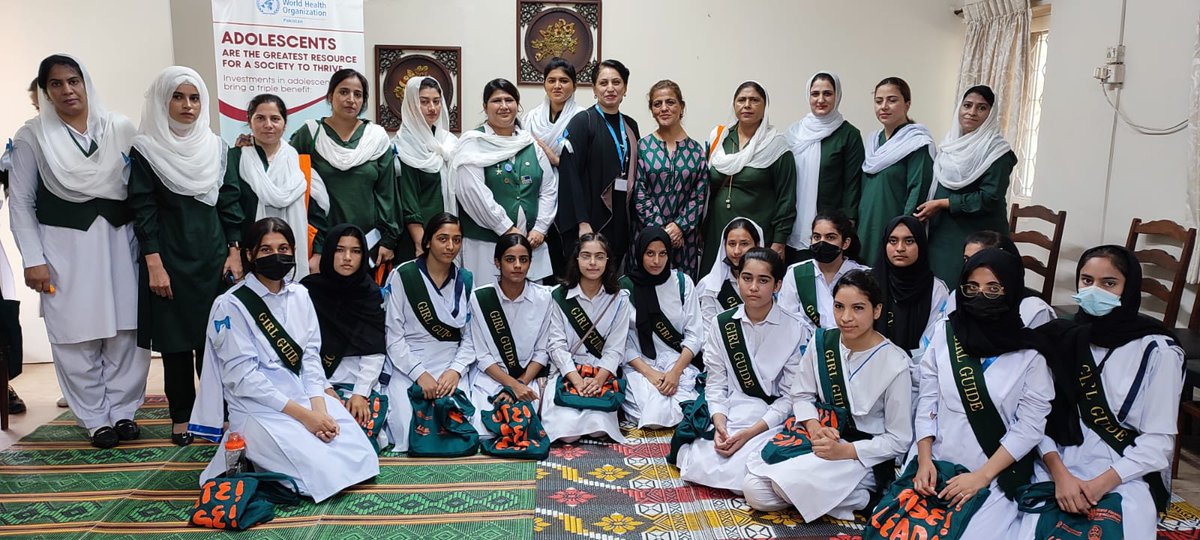 PKGirlGuides's tweet photo. National TOT- Sessions regarding Pakistan Adolescent Forum in collaboration with WHO, Pakistan. Resource Persons from WHO, UNICEF, and ISYD facilitated sessions regarding Adolescent Physical Health, Mental Health, Risk Factors, and Health & hygiene. #PKGuides #UNICEF #WHO #ISYD https://t.co/uetQHYYv9B