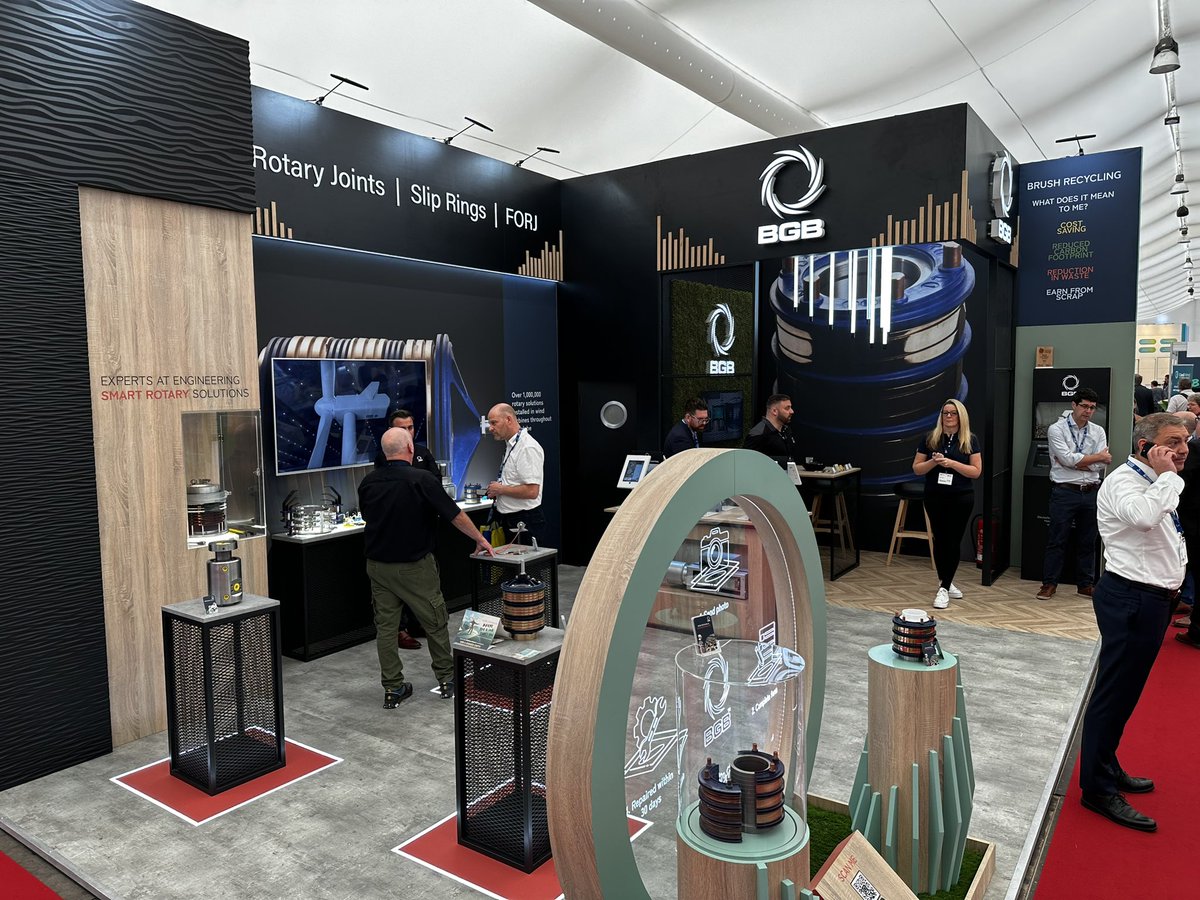 Busy start to the penultimate day here at <a href="/HUSUMWind/">HUSUM WIND</a> ! #windenergy #renewables #windshows