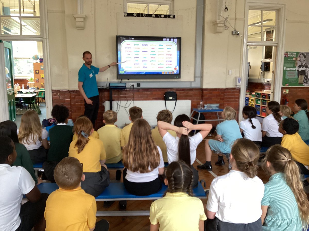 Year5Markeaton's tweet image. 🧠💪More  space-themed fun this week. We learnt all about life in space and built landing capsules fit for an Eggonaut 🥚🚀 #MPSScience