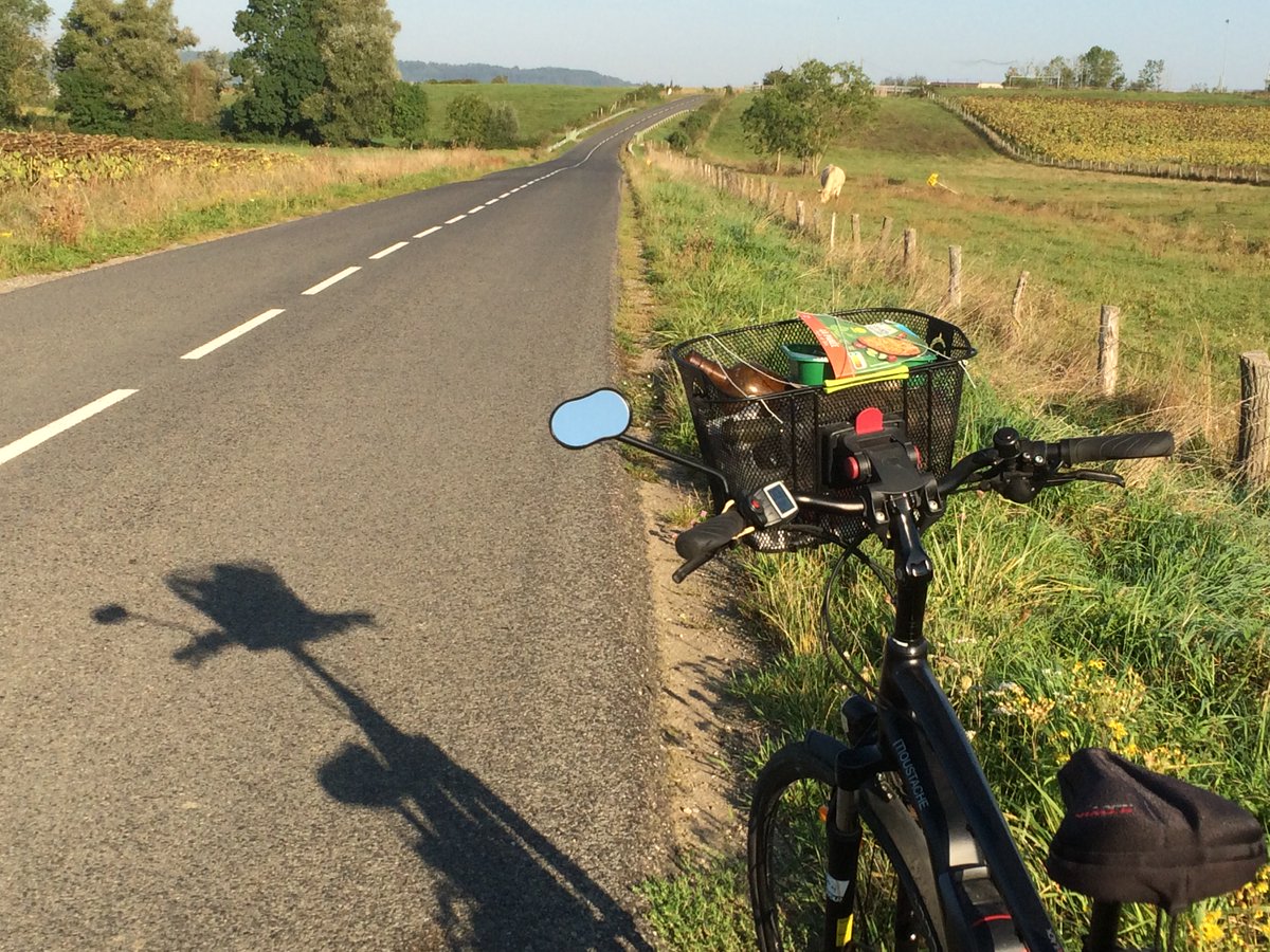 pascal_frey's tweet photo. I'm getting a head start on #WorldCleanupDay (16 Sept.)
#BikeInTrashOut ๐ฎ episode #6 #ItsNotMyGarbageButItsMyPlanet
#biketowork
#velotaf
#MoustacheBikes https://t.co/VWUOKETb51