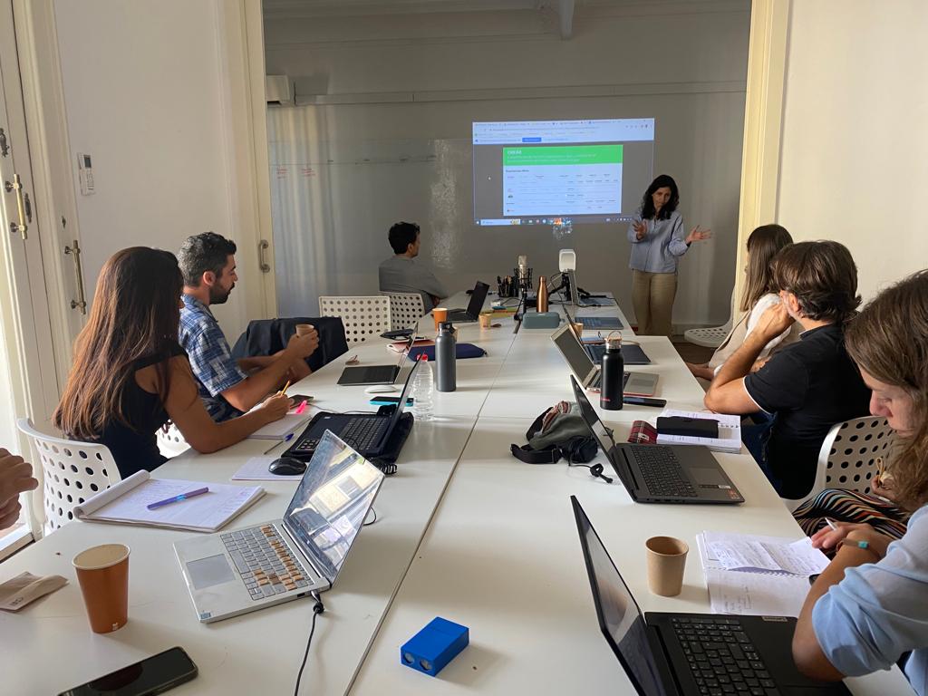 Ideas_4_Change's tweet photo. Reunión de consorcio del proyecto #RURALL, Experiencias España contra la despoblación.🍃
Junto a #MemBranding, @Sentiraltotajo, @adoptaunolivo y @aethnic seguimos contribuyendo a impulsar el turismo rural con iniciativas sostenibles, inclusivas e innovadoras. https://t.co/ftMTAramH7