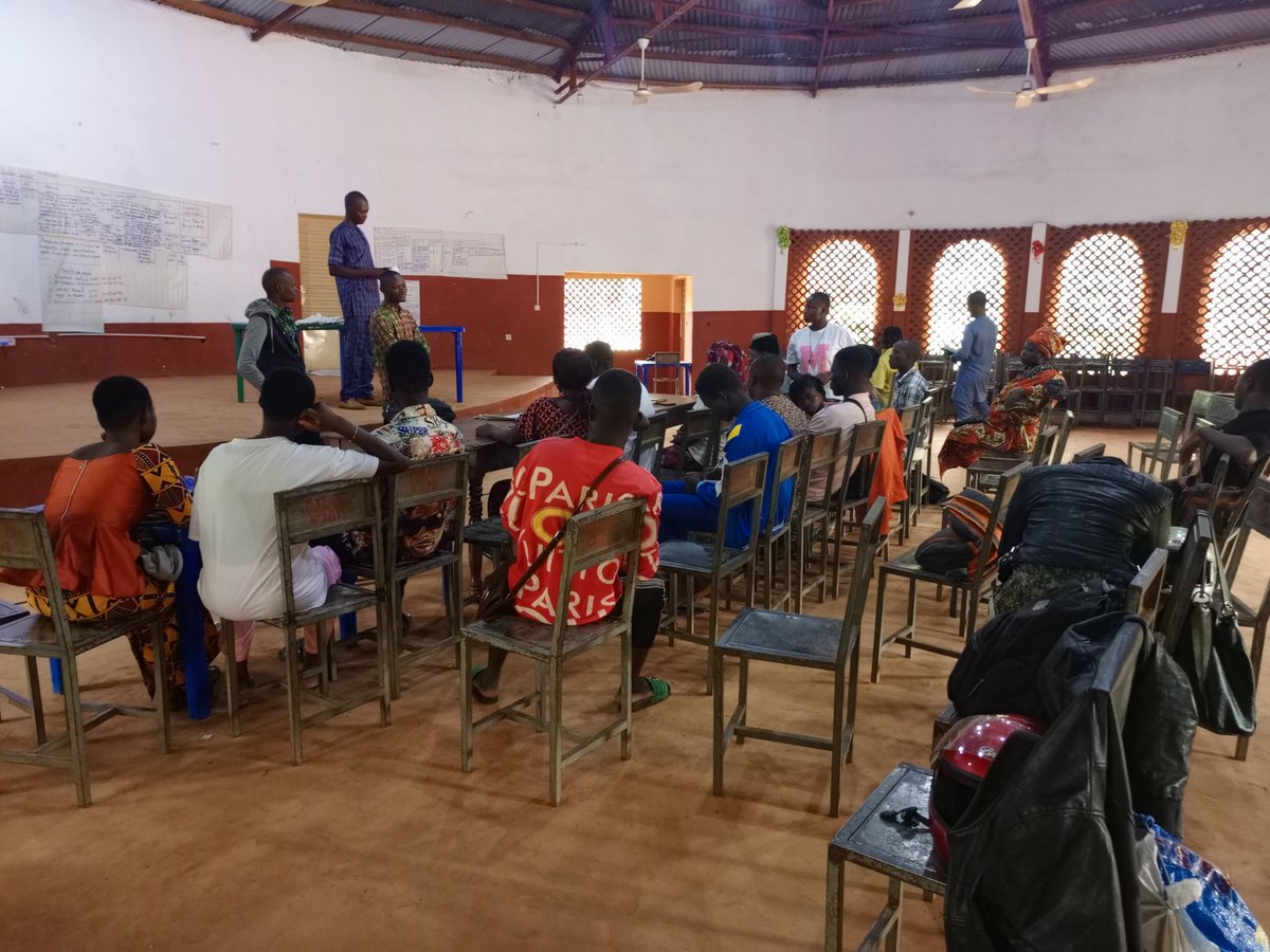 UlrikaDassingou's tweet photo. Dans le cadre de la mise en œuvre d'un projet de lutte contre l'excision dans la commune de Toucountouna, j'ai été invité par l'ONG #CERD Bénin pour deux jours de séance de concertation sur la thématique. Une pratique très néfaste sur la santé des filles dans la commune. https://t.co/dSfgq6wyOG