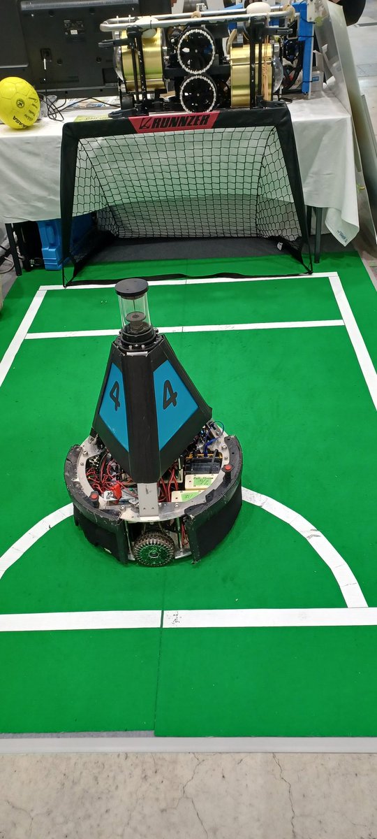 totec_recruit's tweet photo. #RoboCap
2050年までに人間の #ワールドカップ の優勝チームに勝つことを目標にしている取り組みって面白いですね⚽
#エンジニア って凄い‼️
九州※江藤
#九州工業大学 #25卒 #25卒と繋がりたい #人工知能 #ロボット https://t.co/yySd71yuHV