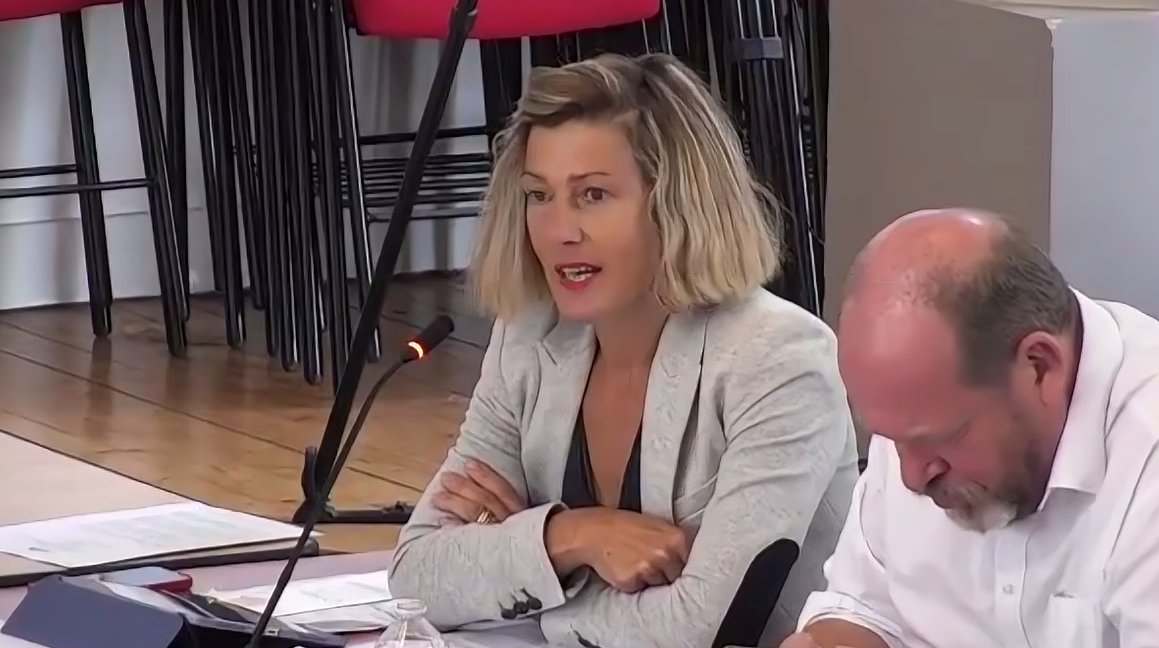 Intervention de Eléonore Piot-de-Villars, <a href="/LYMPHOSPORT/">Eleonore Piot - de Villars LYMPHOSPORT</a>, patiente partenaire <a href="/institut_curie/">Institut Curie</a>, membre de l’association <a href="/ImagynAsso/">IMAGYN</a> 
Elle-même touchée par un cancer compliqué, elle milite pour vacciner contre le cancer du col, évitable facilement.
➡️ <a href="/demainsanshpv/">demainsanshpv</a>