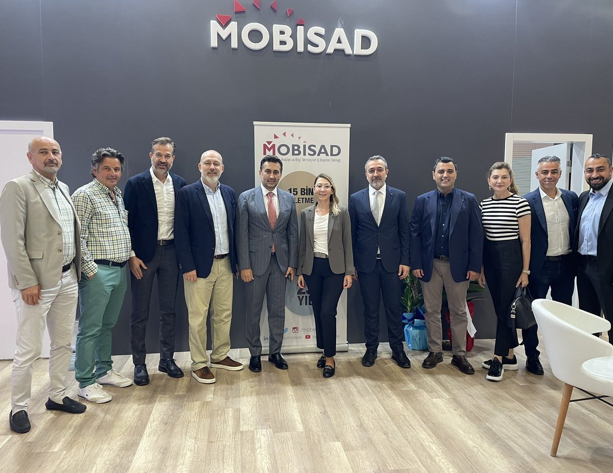 mobisadorg's tweet photo. MOBİSAD-IMEX Fuarı’nı ziyaret eden Vodafone Türkiye İcra Kurulu Başkan Yardımcısı Meltem Bakiler Şahin, Saha Satış Direktörü Orkan Ozan ve tüm Vodafone Türkiye ailesine teşekkür ediyoruz. 

@mbakiler @mustafa_turnaci @uilhami @fayberkpeker @GilanErhan @adilaydn https://t.co/yNfhEw40lI