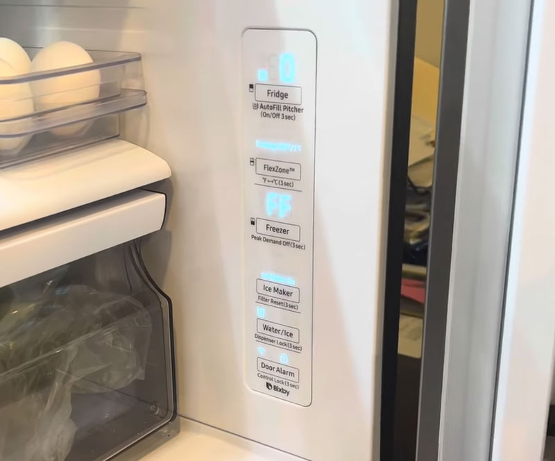 TechnicalPuruji's tweet photo. Samsung Refrigerator stopped working after a power outage. Here we have a detailed guide on How to reset a Samsung refrigerator for free at home. https://t.co/k8BZ5KH9z3