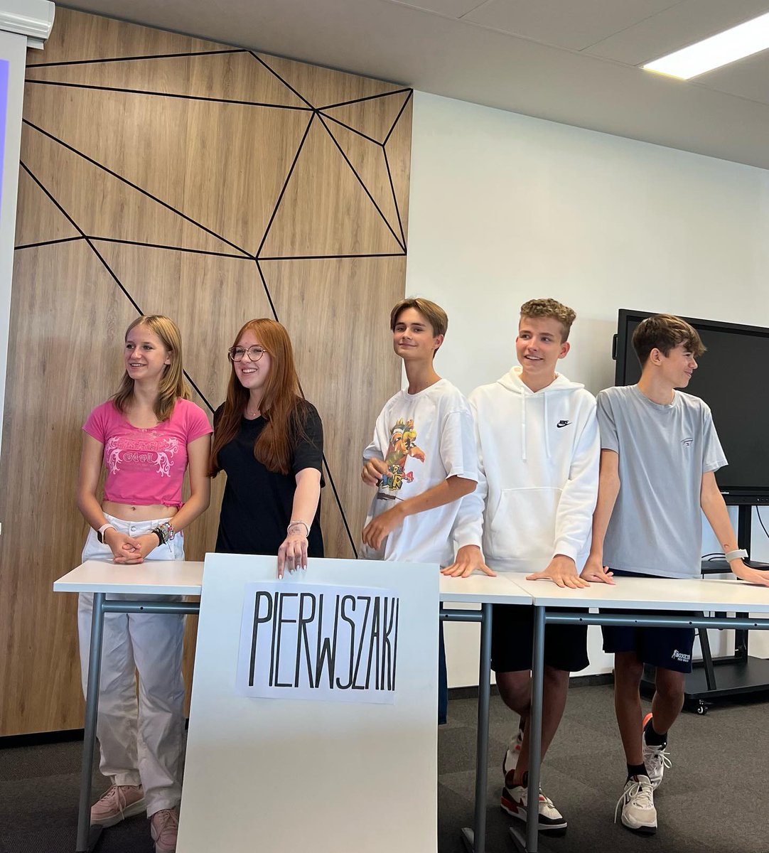 TechniSchools's tweet image. 🗓️13 września - ważny dzień dla #TechniSchools!

✅ Wczoraj było nasze #ŚwiętoSzkoły 🎓
✅ 13 września to także #DzieńProgramisty 💻
✅ a oprócz tego, odbyły się wczoraj #otrzęsiny naszych pierwszoklasistów 🚀