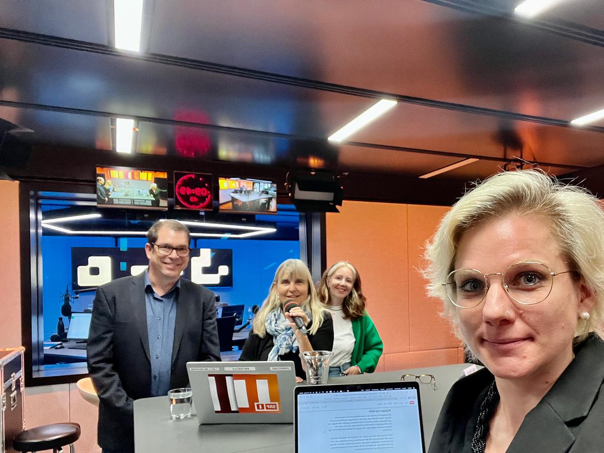 arnoleli's tweet photo. Für @frei_denken beim @SRF 1 in der Sendung „#Forum“, während der Missbrauchs-Vertuschungs-Skandal der #katholischenKirche brennt. Es bleibt spannend! 🤩 https://t.co/NRAaWeT7aH