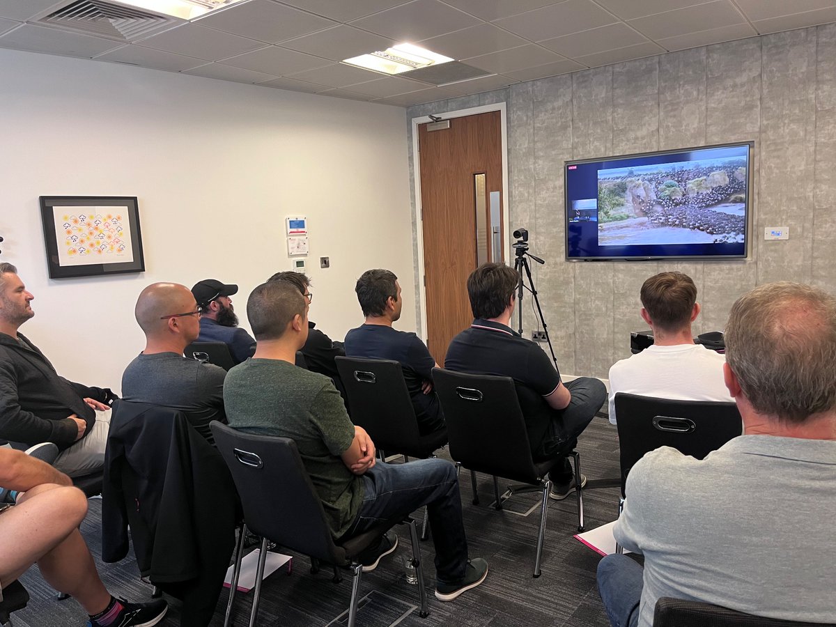 SylvieCotton7's tweet image. 🇬🇧 Loud and Clear from London🇬🇧Team focused on listening to Kevin!
#escape2023 #virtualconference esconf.com #bbdsoftware