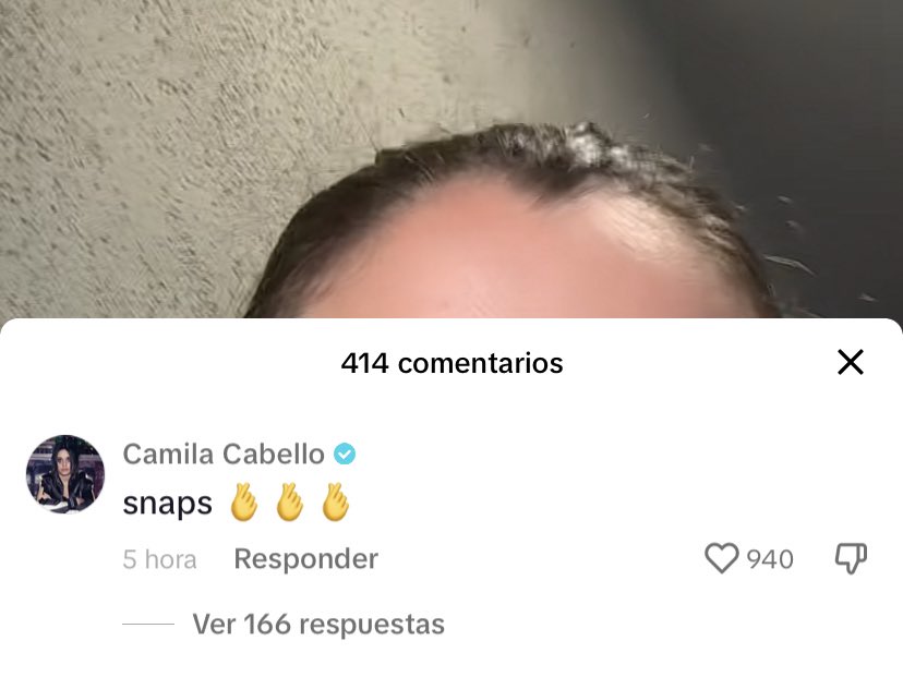 ME HE QUEDADO TIESA EN EL SITIO LITERALMENTE MIENTRAS HACÍA SCROLL POR MI TIKTOK