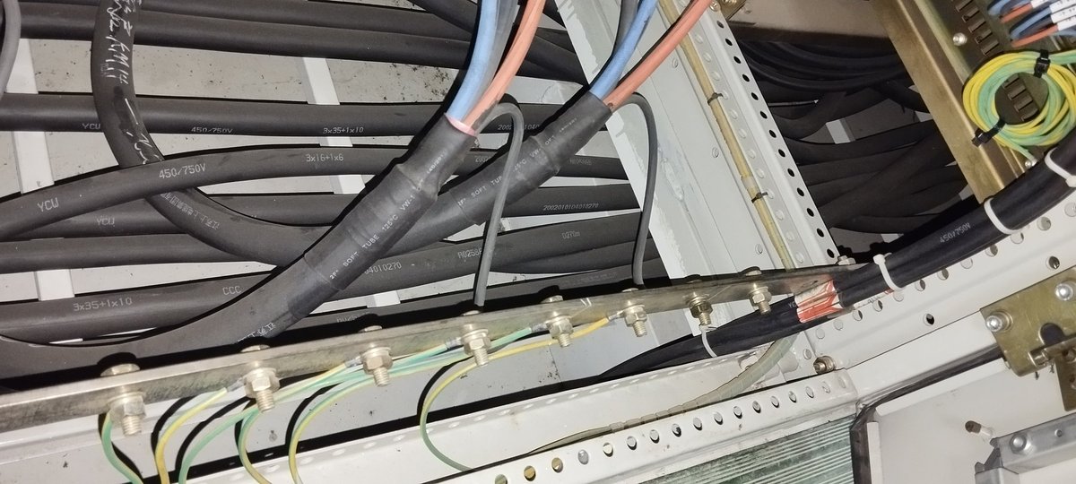 RigChiq's tweet image. Grounding Vs Earthing
Earthing refers to the circuit that's physically connected to the ground with zero volt potential while grounding refers to the circuit that's not physically connected to the ground but with zero potential.
#Systemprotection
#EnergyChampion