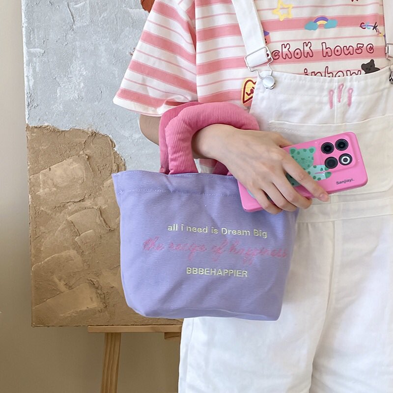 biscuittcn's tweet photo. 🌵BBBE shopping bag  ส่งฟรี! 

 size : 21-28x21x8.5cm
♡ price : 180.-

* มี 1 สี ม่วง * https://t.co/BKX7YK0umH