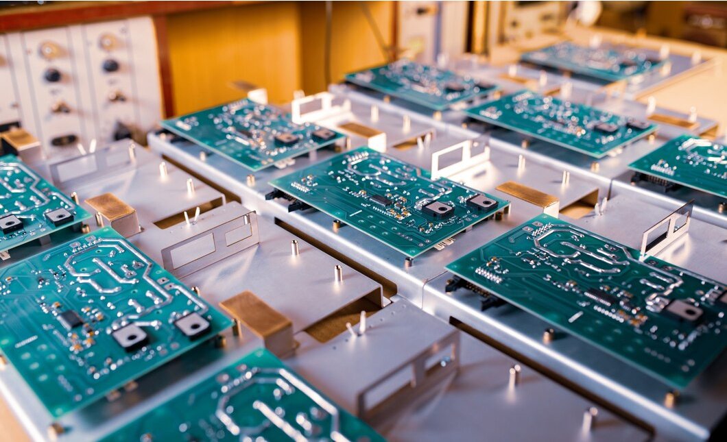 AmalTech_NG's tweet photo. Ready to turn your brilliant ideas into reality? Bring your Gerber files to the experts. 🛠️ Let's transform your designs into high-quality PCBs! 💡 #PCBProduction #EngineeringExcellence #InnovationUnleashed https://t.co/7DeUIF3rM3