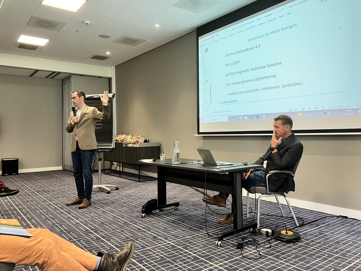 franckenhof's tweet photo. Belangrijke #CropSolutions Innovatiedag voor de adviseurs van de partners. Visie bijdragen over Data en Actieplan Plantgezondheid door André Hoogendijk, Bodemheer door Marjolein Hanegraaf en Integrated Crop Management  door Helma Verberkt. #BOAkkerbouw #WUR #Artemis https://t.co/GN1o68tuh7