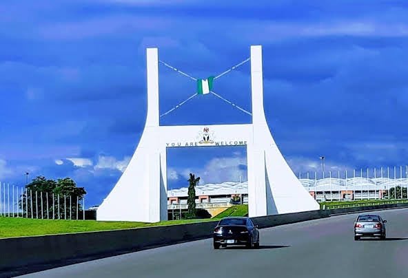 AbujaPresident's tweet photo. If you're in Abuja retweet this tweet and drop your handle let's follow you. #AbujaTwitterCommunity https://t.co/Oise64SyO0