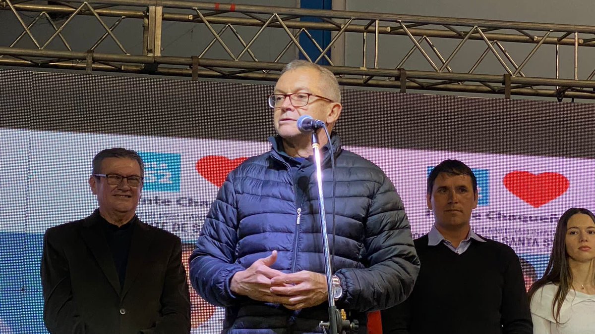 jmpedrini's tweet photo. Gran acto, anoche, en Santa Sylvina junto a funcionarios y candidatos de nuestro Frente. Felicito al futuro Intendente de la ciudad @gimenez_bebo por su gran trabajo y militancia.

Este domingo vamos todos con la #lista652 https://t.co/59ltNFRnDt