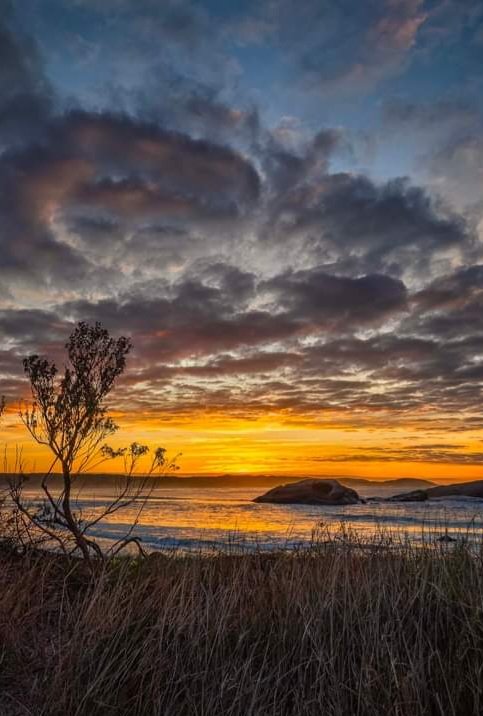 Twilight Beach sunset...#Esperance <a href="/Shire_Esperance/">Shire of Esperance</a> <a href="/esperance/">esperance</a> <a href="/EspExpress/">Esperance Express</a> <a href="/visitesperance/">ESPERANCE</a> <a href="/WestAustralia/">Western Australia</a> <a href="/WAParksWildlife/">Parks and Wildlife Service, Western Australia</a> <a href="/Australia/">Australia</a>