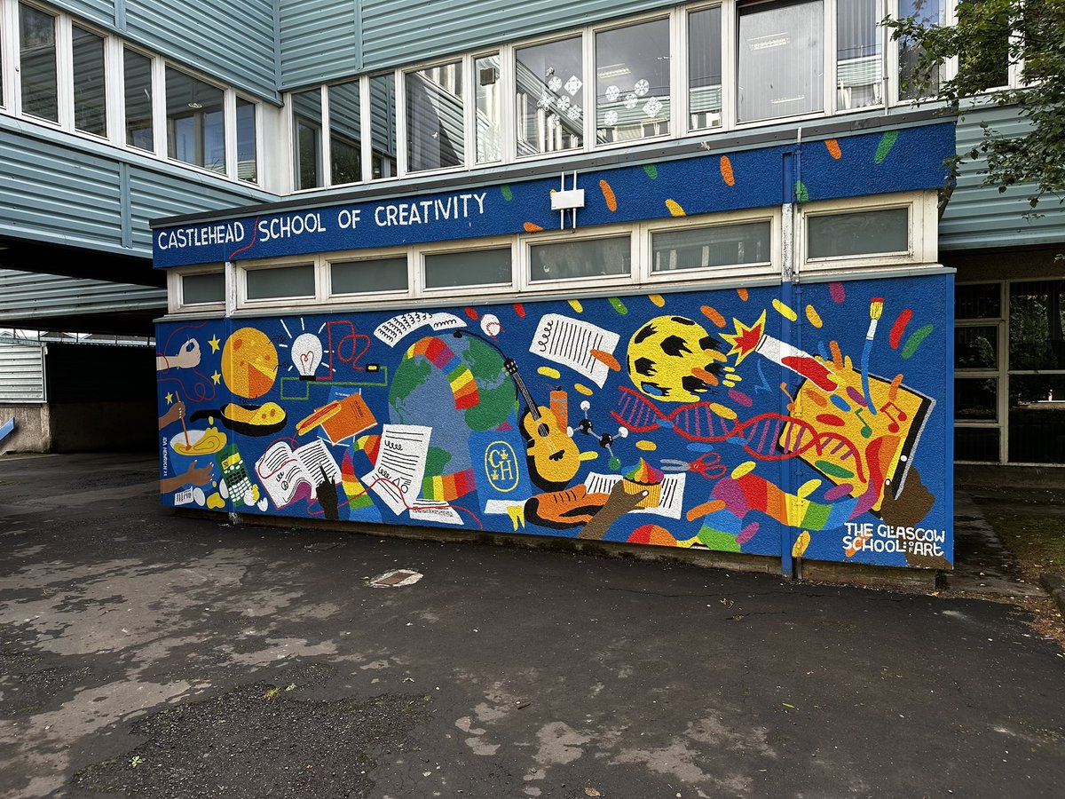 N_JMillar's tweet photo. Inspiring morning @CastleheadHS’s #SchoolofCreativity sharing fantastic practice on their philosophy on learning, teaching &amp; assessment for their young people. Also effective partnership working with @GSofA @DJCAD @be_daydream: I’ll be back for more! Thank you for the invite. https://t.co/wyU33WNquO