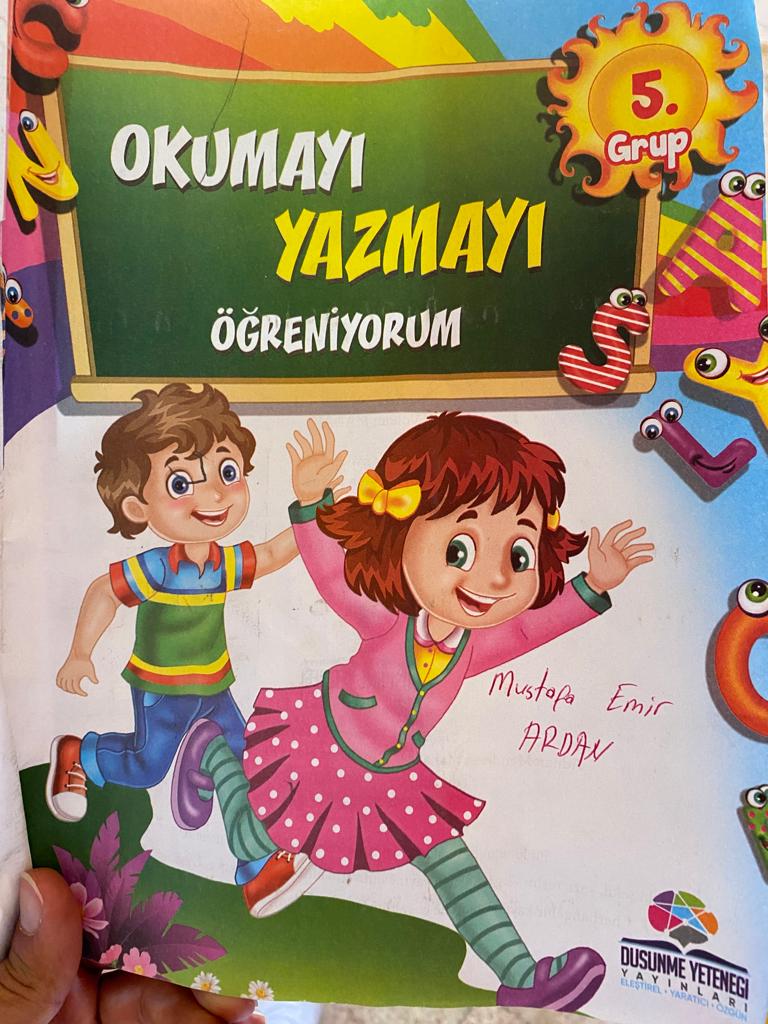 borsac_ky's tweet photo. Değerli takipçilerim,
Urfa da bir köy okulumuza bu tarz kitaplar lazım.Sizlerden şimdiye kadar hiçbirşey talebim olmadı ama konu geleceğimizse şimdi sıra sizde.Kitaplarla birlikte kırtasiye malzemesde göndermek isterseniz çok memnun olurum,adres DM den verirm https://t.co/d7KQWU8xyl