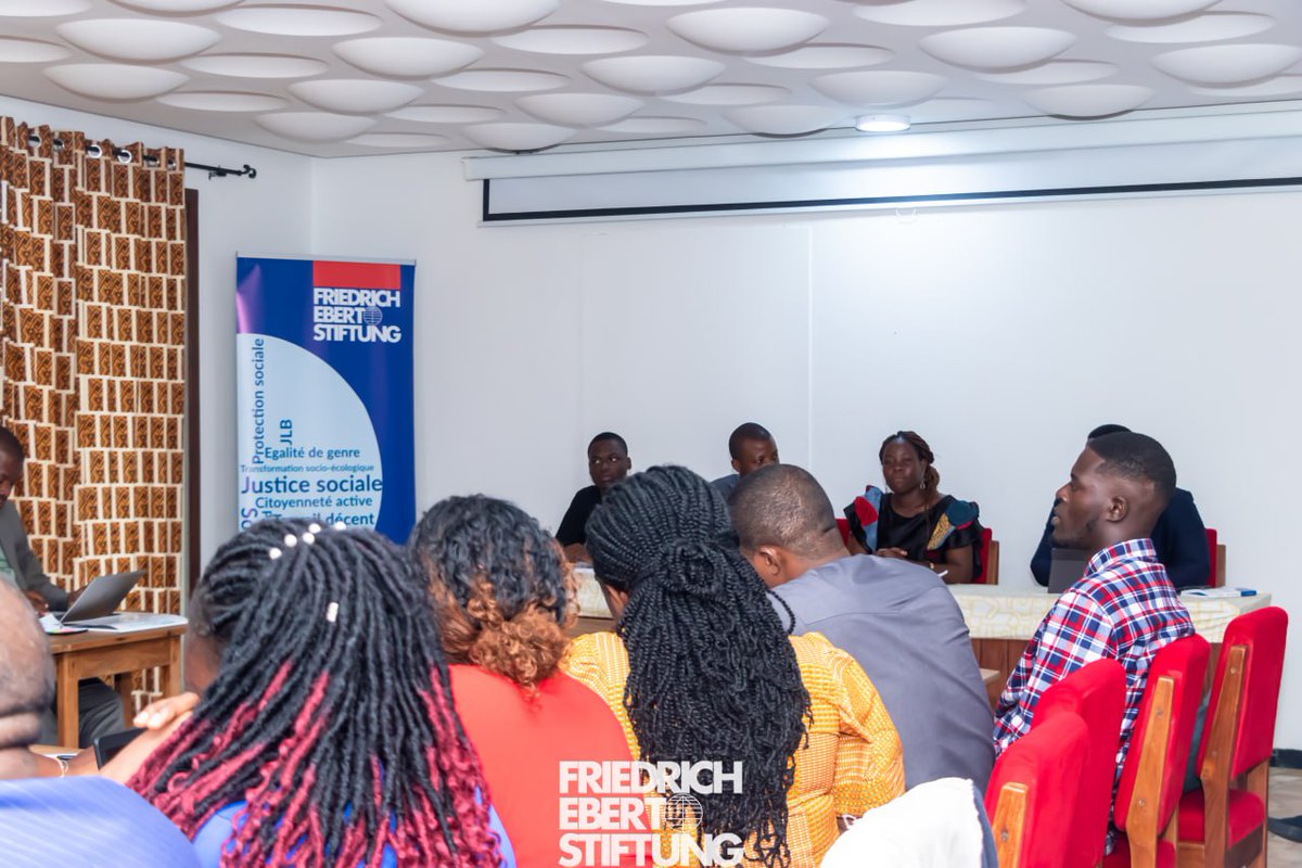 (#Threads) 
<a href="/EmmanuelGanse/">Monsieur GANSE🇧🇯</a>, <a href="/MarioAouga/">Mario Aouga</a>,  <a href="/MardocheeMedaho/">MEDAHO Christelle Mardochée</a> <a href="/djanato_estelle/">estelle Djanato</a> <a href="/CaludiaTogbe/">Caludia Togbé</a> <a href="/afoukin/">Afouda Vincent Agué</a> et Maryse Ahanhanzo-Glele sont des experts béninois ayant animé le workshop sur les jeunes et le #contreterrorisme au Bénin, hier dans les locaux de la <a href="/Fes_Benin/">Friedrich-Ebert-Stiftung Benin</a>. ⤵️

#Wasexo