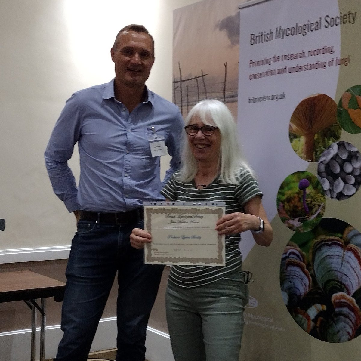BritMycolSoc's tweet image. As our final talk of the #BMS2023 annual scientific meeting, we&apos;re delighted to hear from the BMS John Webster Award winner Lynne Boddy @FungusProf @cardiffuni discussing fungal interactions in trees.
#BMS2023 #FungalInteractions #mycology #fungi #trees