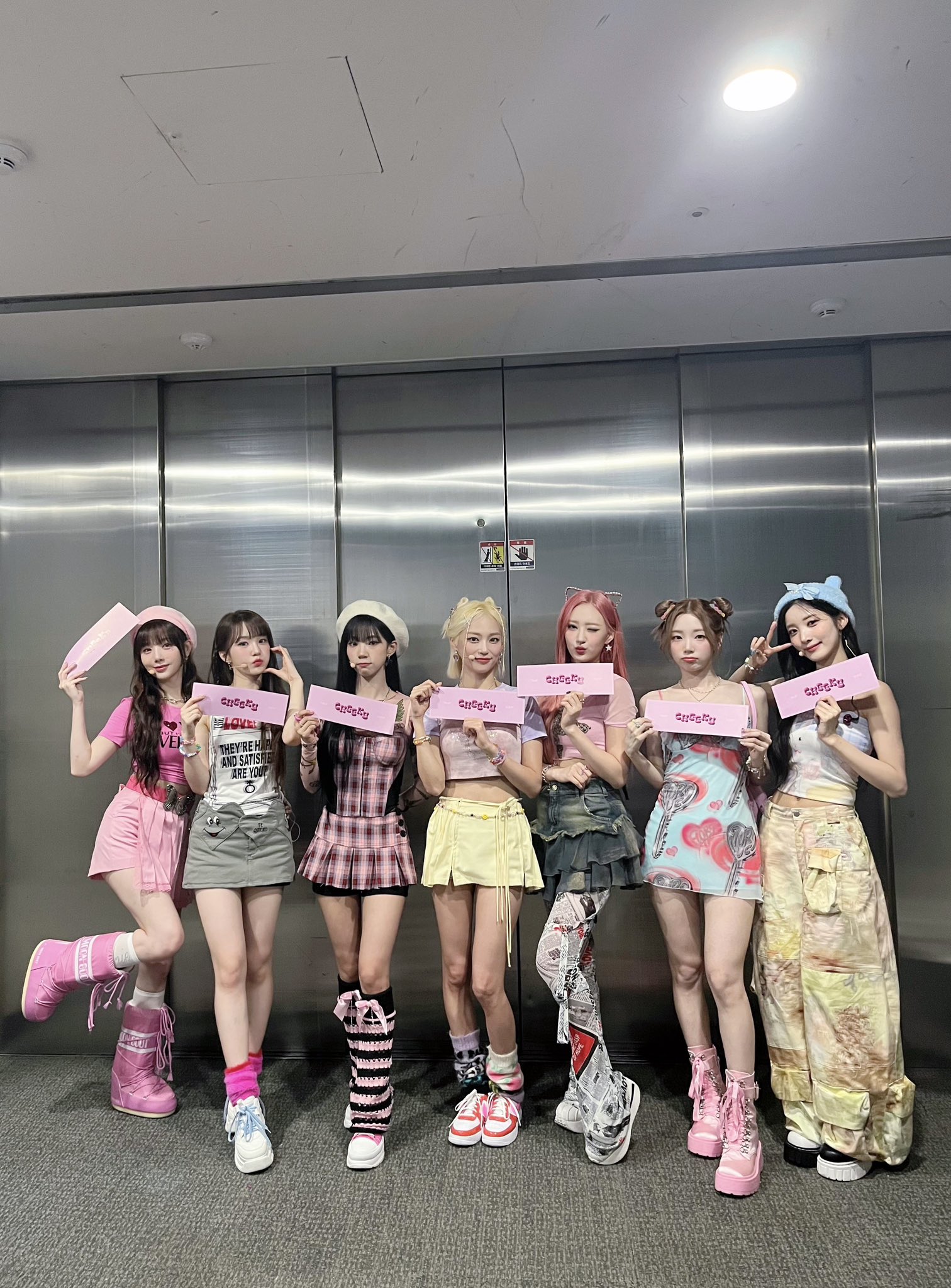 F5-z94iaUAAywY5?format=jpg&name=large