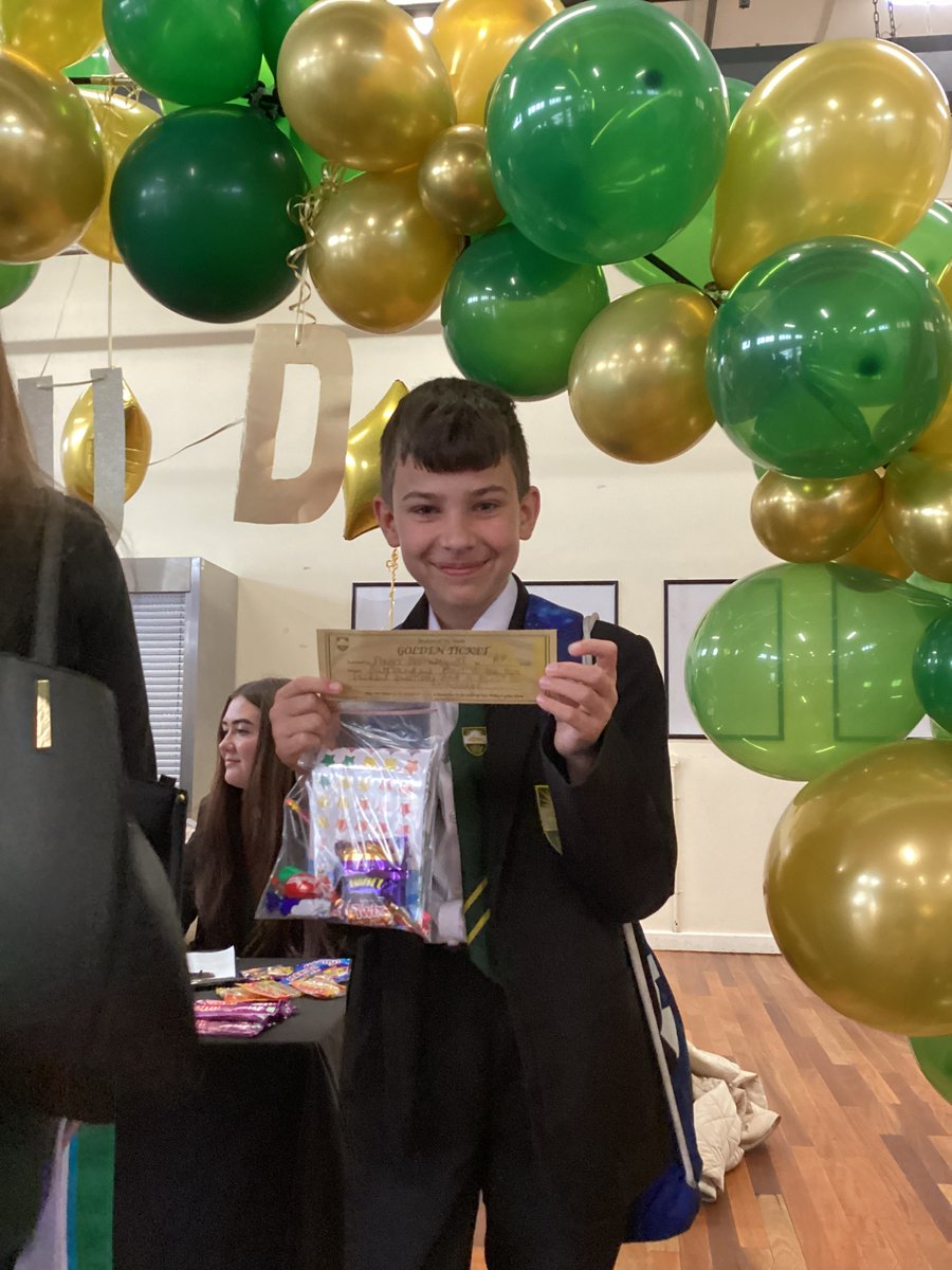 Filey_Academy's tweet image. Our first ever PROUD THURSDAY.

Such a wonderful morning with our students.

Proud students. Proud staff. Proud team.
#Filey