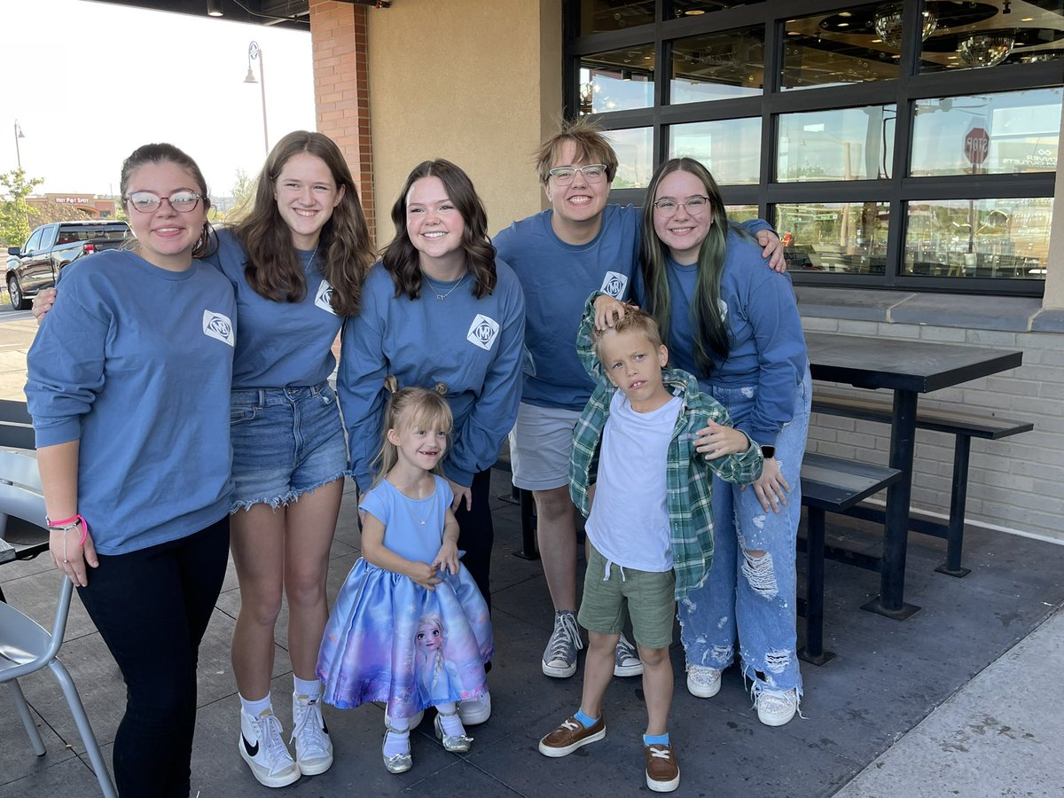 DECAMRHS's tweet photo. Mountain Range DECA is working with Make A Wish to sponsor Mati this year! Mati is 7 years old and has congenital heart disease. Mati’s wish is to become a princess at Bibbidi Bobbidi Boutiique! 👑 You can make a donation to help Mati online at: https://t.co/fZSkaUsUKc #makeawish https://t.co/T1gLtcksdv