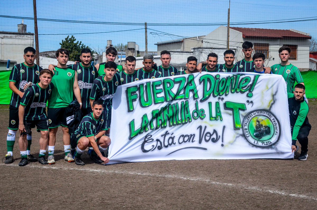 Familia💚🤍💚

#DicenQueNuncaSeRinde