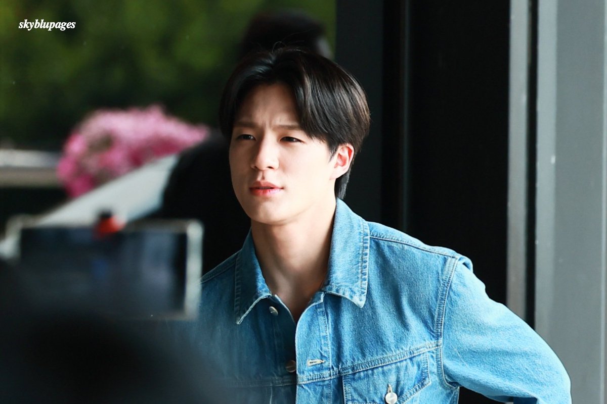 230819 GMP 🛫

#JENO #제노 
#FERRAGAMOxJENO