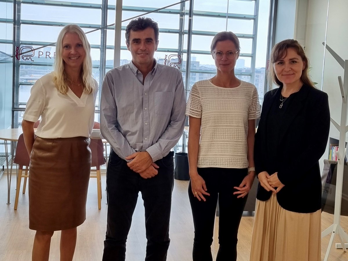 PREDICT IBD (@predictibd) on Twitter photo Such a pleasure to have Professor Matthieu Allez, Head of Department of Gastroenterology, Hôpital Saint-Louis (APHP), Paris, visit PREDICT.
<a href="/MatthieuAllez/">Matthieu Allez</a> <a href="/DrTineJess/">Tine Jess</a> <a href="/KristineAllin/">Kristine Allin</a> <a href="/Lone_Larsen9/">Lone Larsen</a> <a href="/HopSaintLouis/">Hôpital Saint-Louis AP-HP</a> <a href="/GrundforskFond/">Danmarks Grundforskningsfond</a> <a href="/aalborg_uni/">Aalborg Universitet</a> <a href="/AalborgUH/">Aalborg Universitetshospital</a> <a href="/aausund/">AAU SUND</a> Such a pleasure to have Professor Matthieu Allez, Head of Department of Gastroenterology, Hôpital Saint-Louis (APHP), Paris, visit PREDICT.
<a href="/MatthieuAllez/">Matthieu Allez</a> <a href="/DrTineJess/">Tine Jess</a> <a href="/KristineAllin/">Kristine Allin</a> <a href="/Lone_Larsen9/">Lone Larsen</a> <a href="/HopSaintLouis/">Hôpital Saint-Louis AP-HP</a> <a href="/GrundforskFond/">Danmarks Grundforskningsfond</a> <a href="/aalborg_uni/">Aalborg Universitet</a> <a href="/AalborgUH/">Aalborg Universitetshospital</a> <a href="/aausund/">AAU SUND</a>