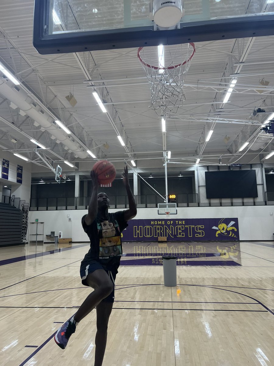 NKC_Girls_Bball's tweet photo. A morning well spent!!!
#NKCHS #HORNETBALL #puttinginwork #preseason https://t.co/tN3isum57a