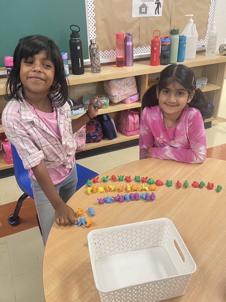 MsBurnsOCSB's tweet photo. We had so much fun using materials in the classroom to create patterns with a classmate 😊 https://t.co/pTumcTwv4j