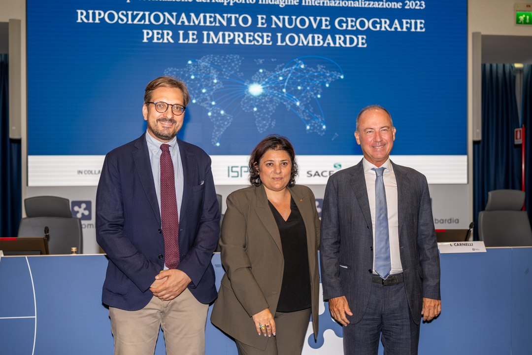Alcuni scatti dell'evento di presentazione dell'Indagine Internazionalizzazione 2023 'Riposizionamento e nuove geografie per le imprese lombarde' che si è tenuto oggi a Palazzo Lombardia 

Scarica il Rapporto completo ⤵️ confindustria.lombardia.it/lobby/internaz…