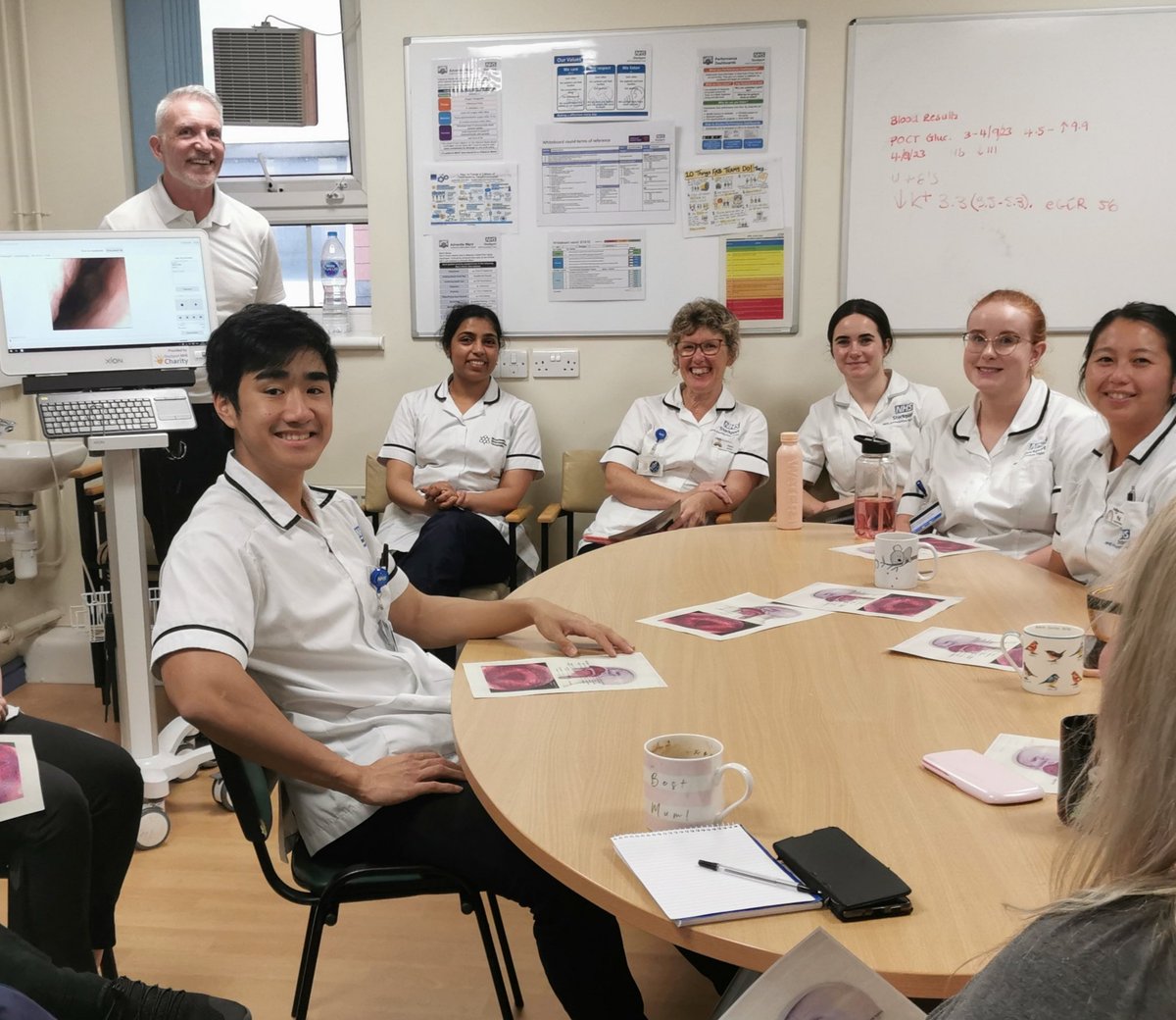 StockportSLT's tweet photo. Thank you to Mark for his presentation to our Dietitian 🥦🥕�� colleagues this afternoon. Pictured here with our FEES kit. We hope you enjoyed the training @SFTDietitians #MDT https://t.co/iE9hscVQsr