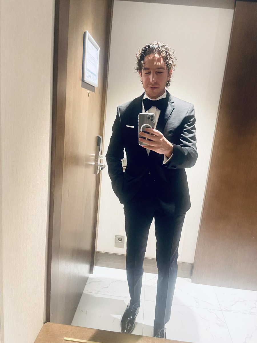 jaydref's tweet photo. Very successful show in Almaty! 
#almaty #Kazakhstan #tourlife #classicalcrossover #tenor #singer #sarahbrightman https://t.co/A7fQPXYuL4