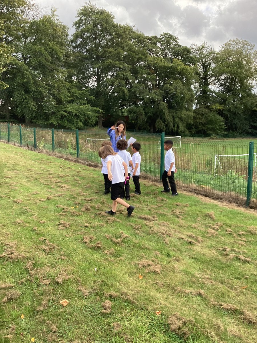 Roundhay_NEST's tweet photo. Yesterday was our first day in our NEST classroom. We had so much fun exploring the new equipment.
In science, we went outdoors to look at different types of plants. We found so many 🌻🪴 https://t.co/cVYmgjbi26