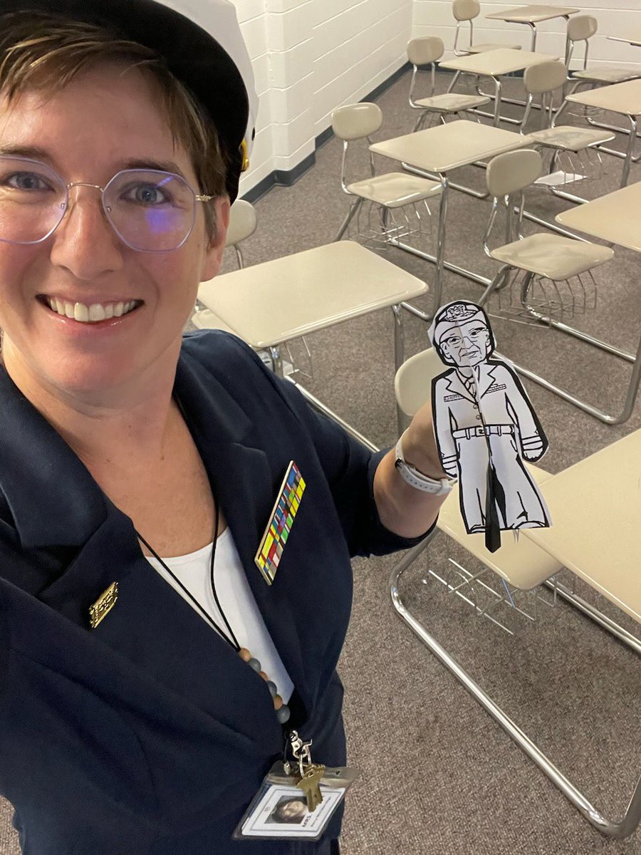 One of our incredible teacher facilitators dressed up as the 🐐 Grace Hopper for Hoco week at her school! We think you are the GOAT too, @raegantowne. #ifyoucanseeityoucanbeit