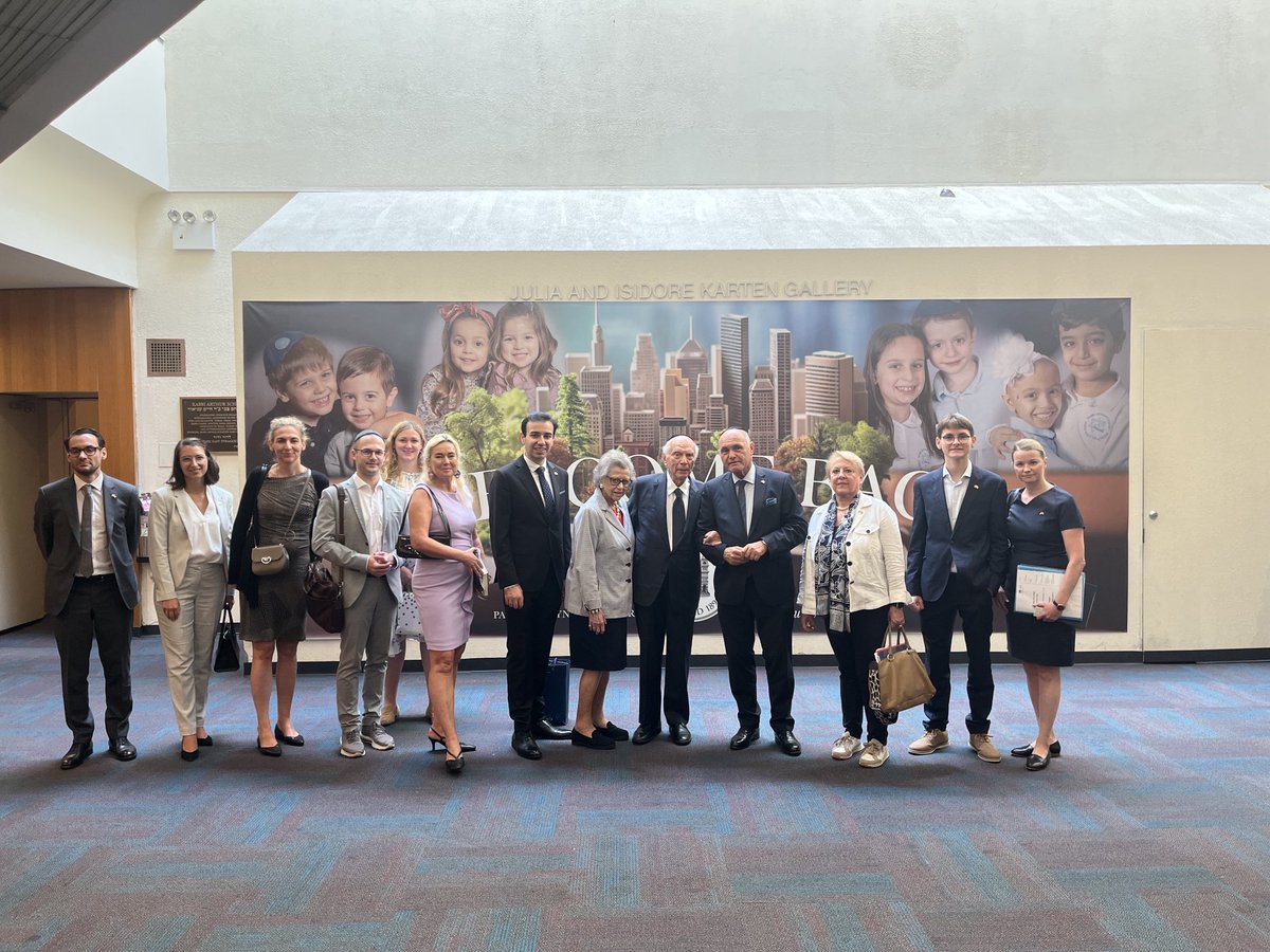 Petra Schneebauer tweet media