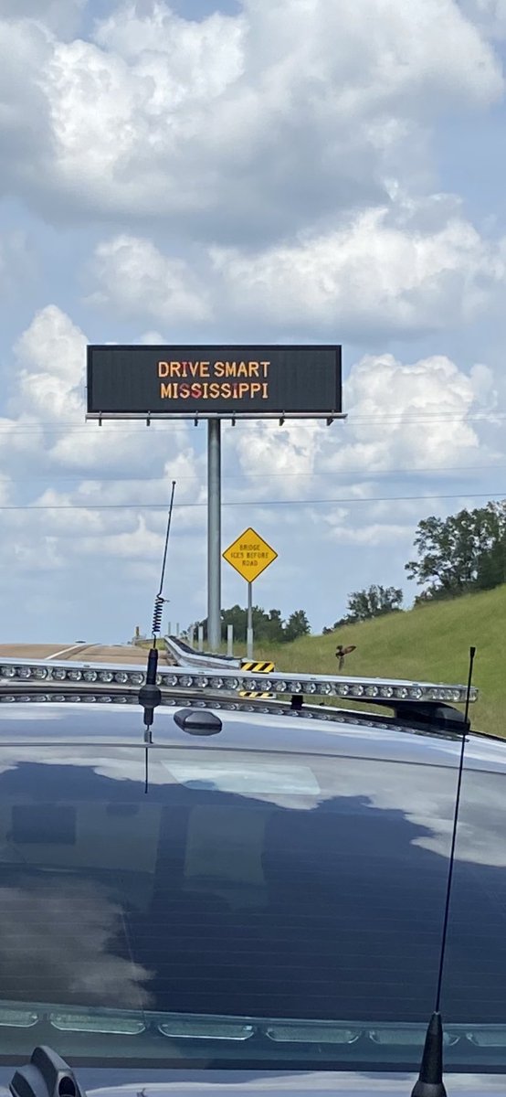 MHPTroopF's tweet image. As you head out for work, school or just passing through the state, let's all do our part to drive smart! #DriveSmartMS #OperationSTOP